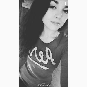 Meet your Posher, Caitlin